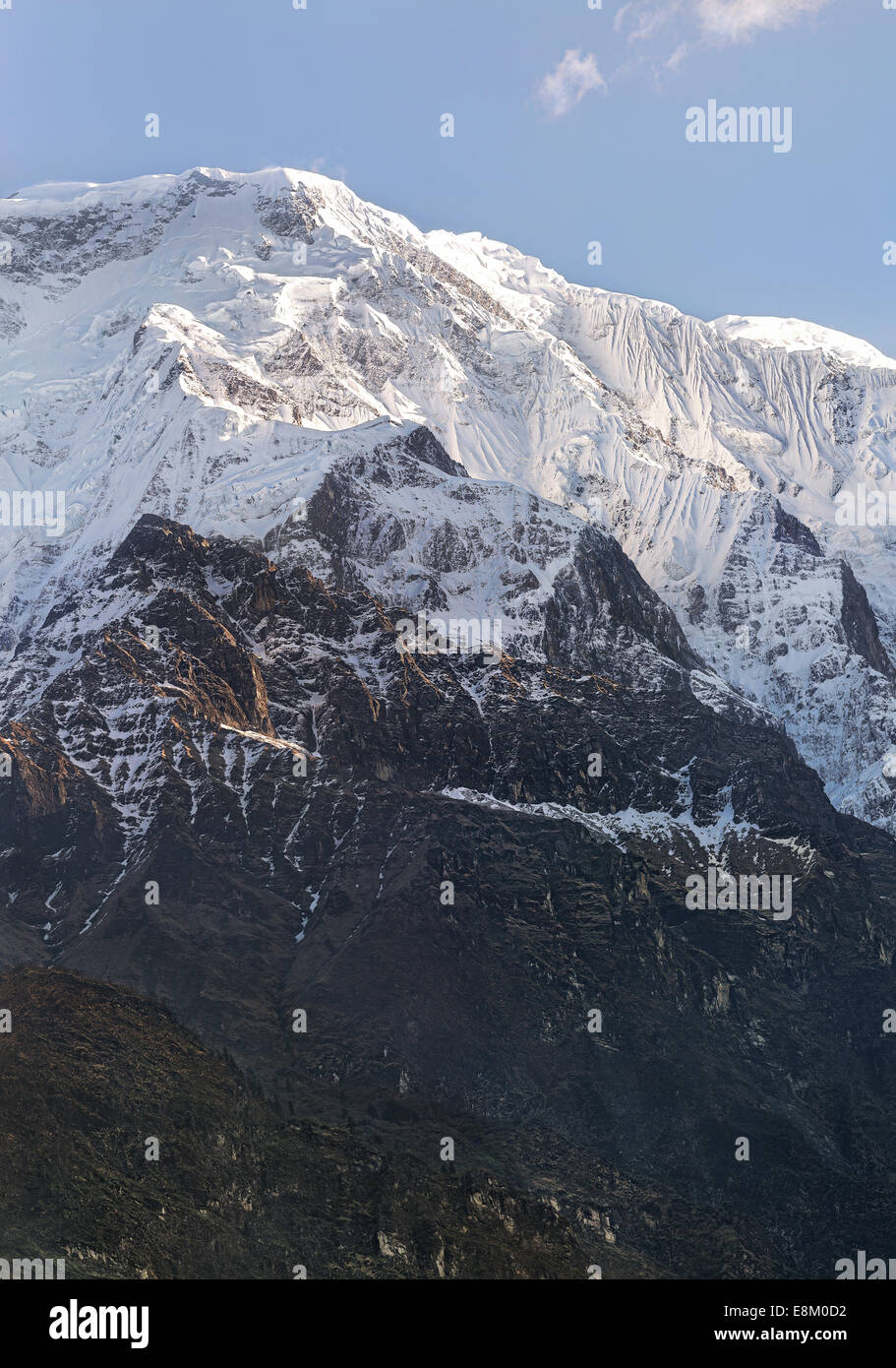 Close-up sehen Sie schneebedeckte Annapurna in Zentral-Nepal. Stockfoto