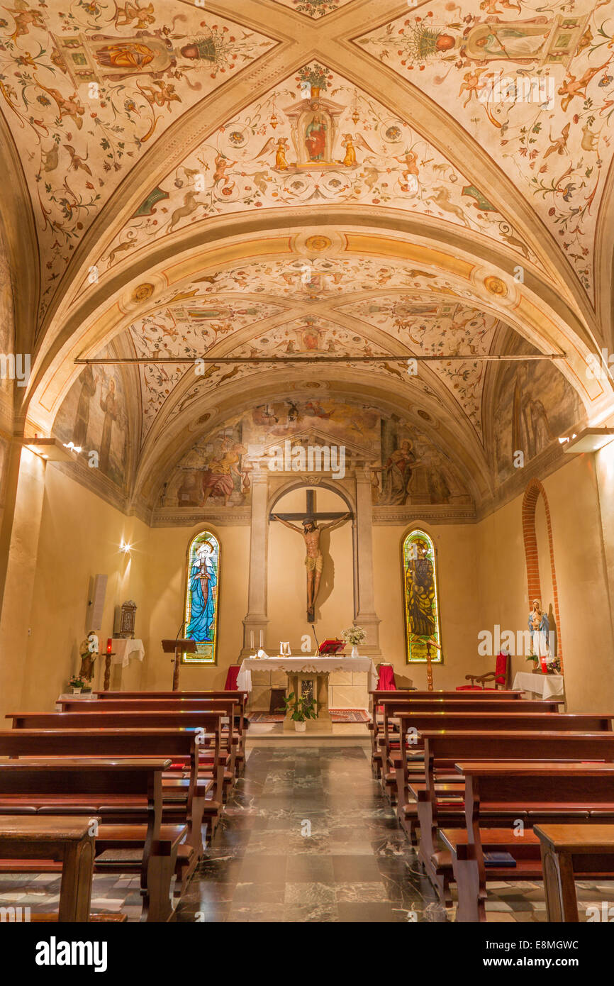 PADUA, Italien - 9. September 2014: Die Seitenkapelle in der Kirche San Benedetto Vecchio (der Heilige Benedikt). Stockfoto