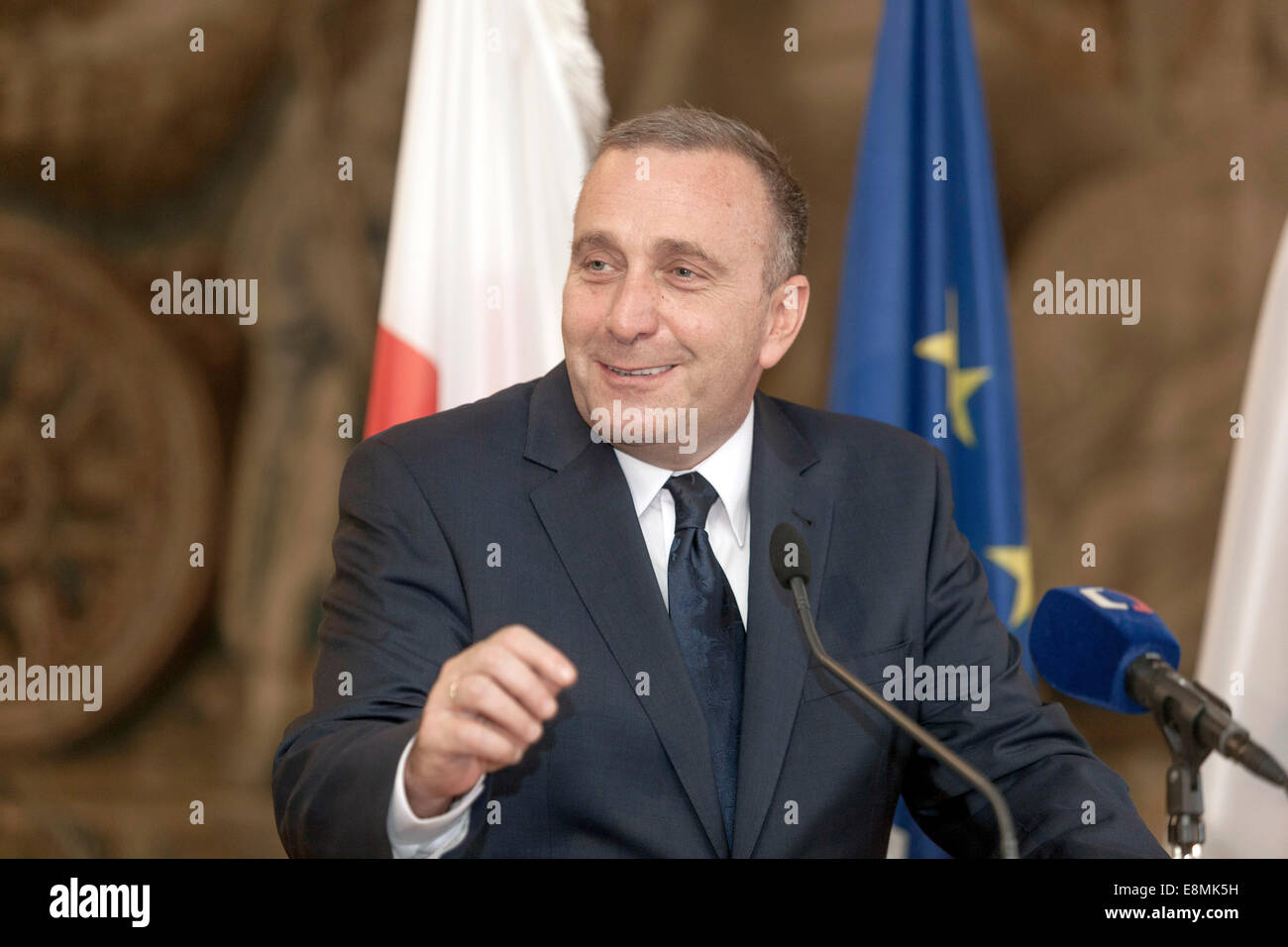 Prag, Tschechische Republik. 10. Oktober 2014 Grzegorz Schetyna, Minister für auswärtige Angelegenheiten von Polen während einer Pressekonferenz. Stockfoto