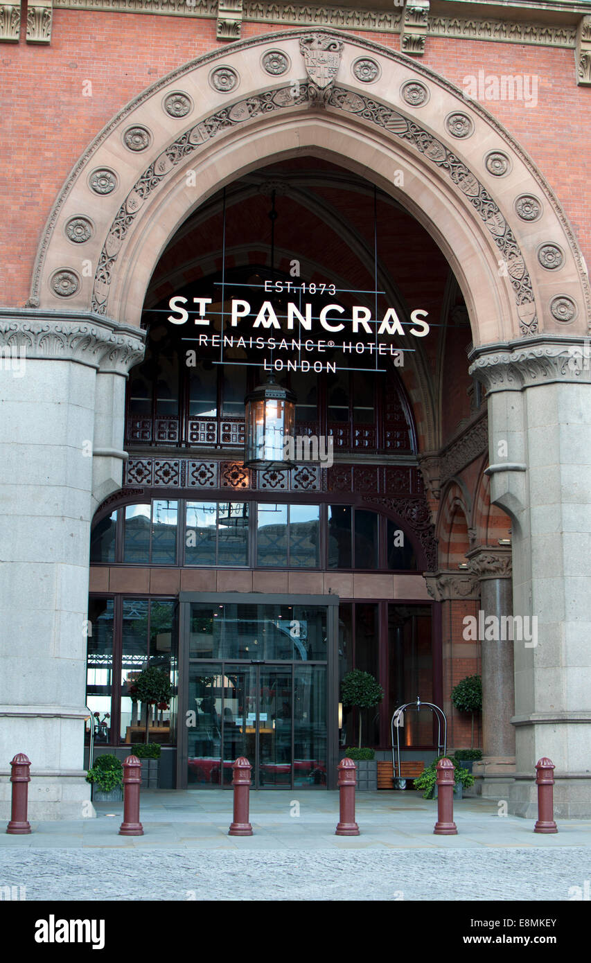 Eingang zur St. Pancras International Station, London, UK Stockfoto