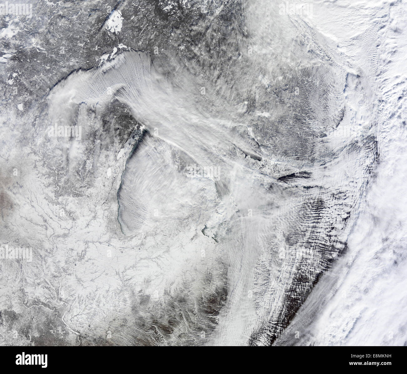6. Januar 2014 - Satelliten-Ansicht der Nebel bilden über die großen Seen und streaming südöstlich vom Winde verweht. Eine wirbelnde Masse von A Stockfoto