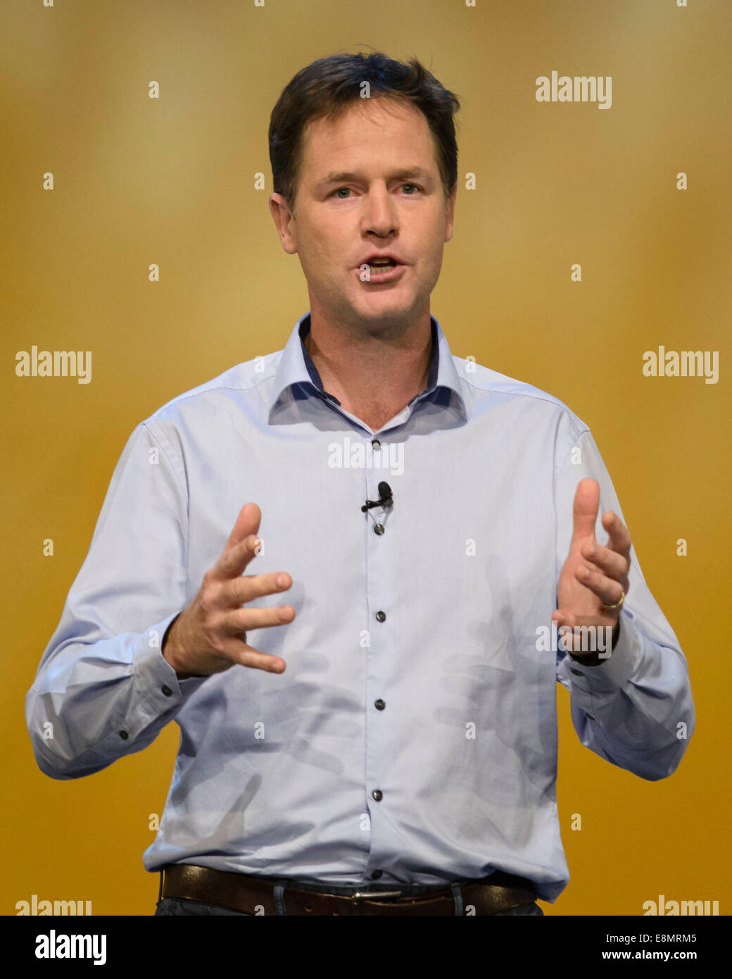 Vizepremier Nick Clegg spricht bei der liberale Demokrat-Herbsttagung am 10.04.2014 am Scottish Exhibition and Conference Centre, Glasgow.  Anlässlich der Party-Rallye am ersten Tag. Stockfoto