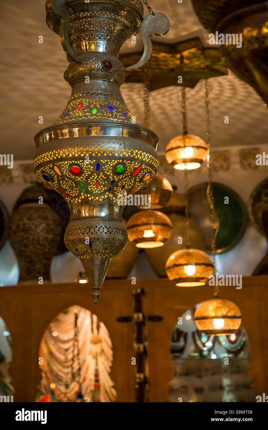 Orientalische Lampen auf dem Markt von Marrakesch Stockfotografie - Alamy