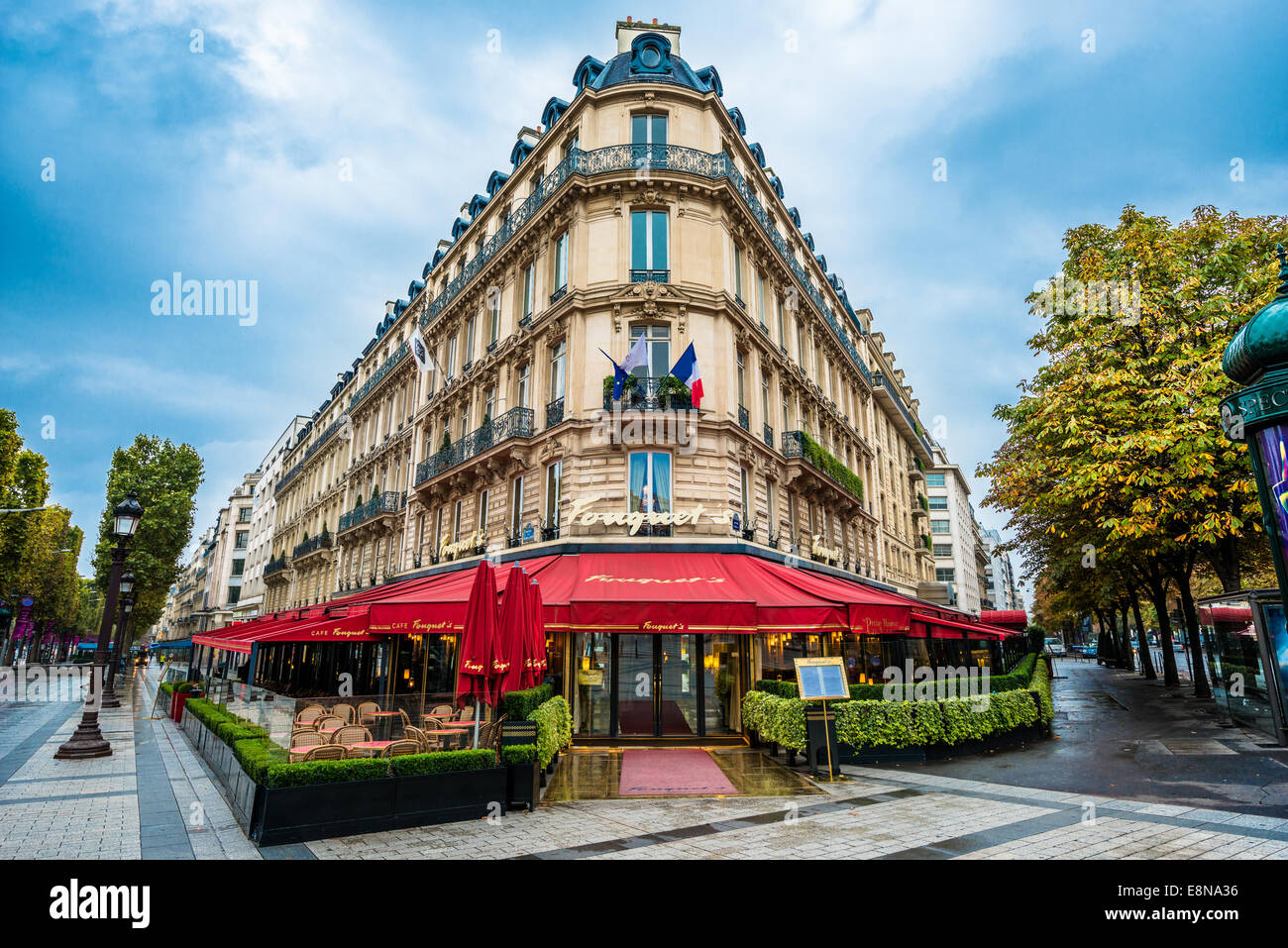 Fouquet's Restaurant, Champs Elysees, Paris, Frankreich Stockfotografie