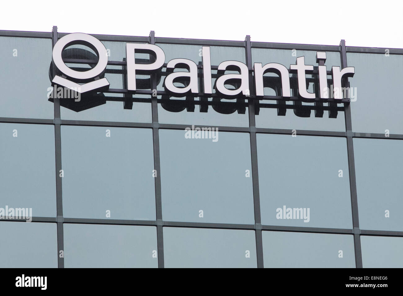 Ein Bürogebäude von Technologieunternehmen Palantir in McLean, Virginia am 11. Oktober 2014 besetzt. Stockfoto