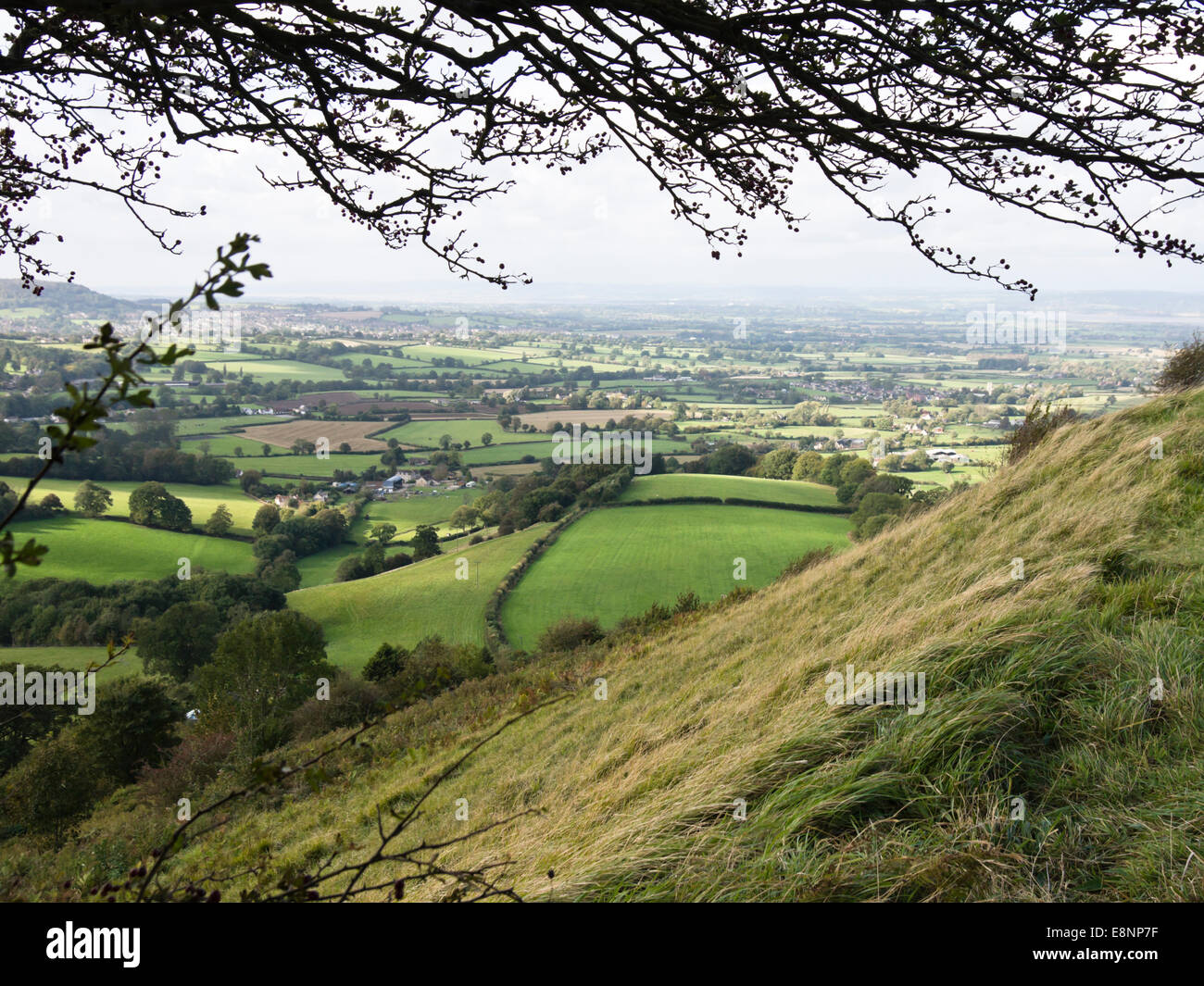 Aussicht vom Coaley Berg Anzeigebereich in den Cotswolds in der Nähe von Nympsfield Gloucestershire, England. Stockfoto