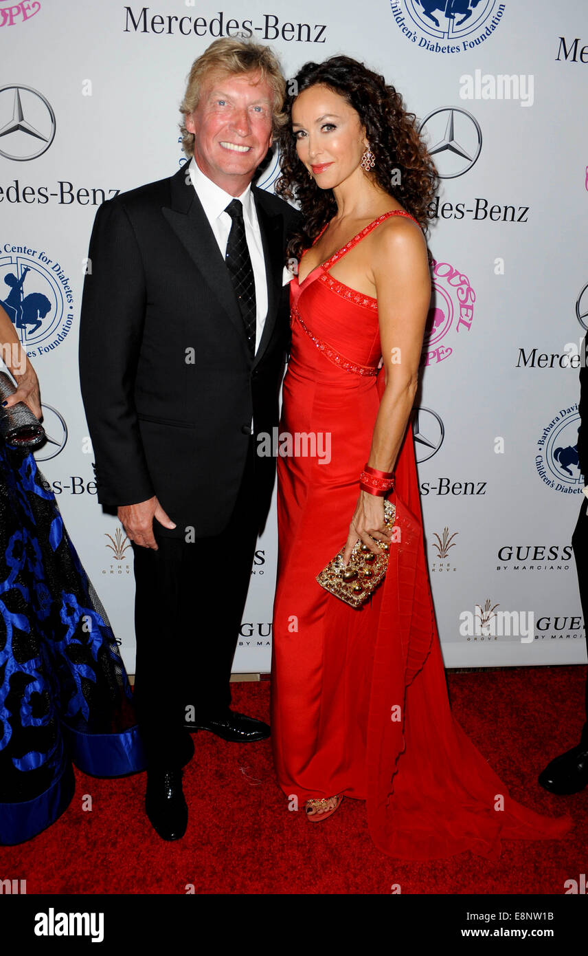 Nigel Lythgoe & Sofia Milos Karussell von Hope Ball 2014.11.10 Beverly Hills Stockfoto
