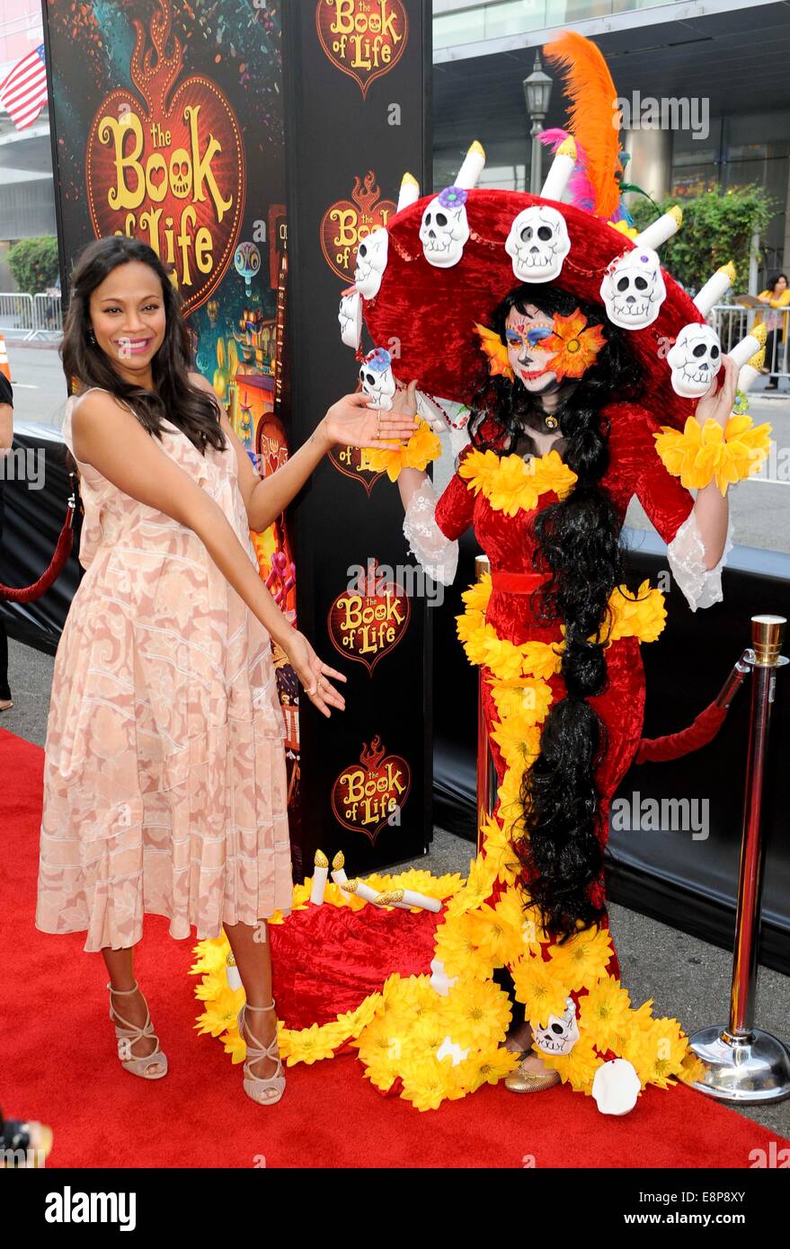 Los Angeles, CA, USA. 12. Oktober 2014. Zoe Saldana das Buch des Lebens Filmpremiere 2014.12.10 Los Angeles Credit: Dpa picture-Alliance/Alamy Live News Stockfoto