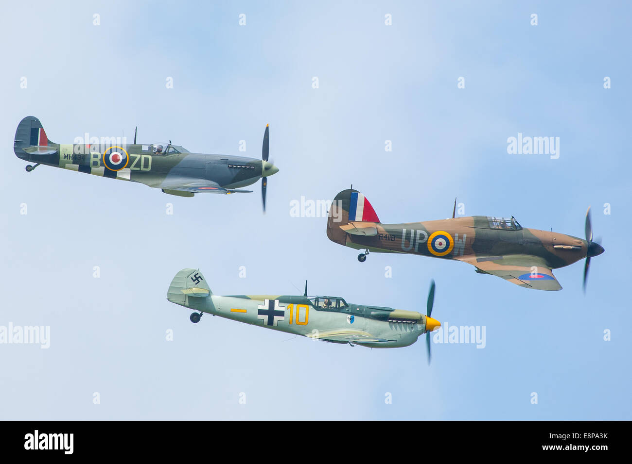 Spitfire, Messerschmitt und Hurricane anzeigen am Goodwood Revival 2014, West Sussex, UK Stockfoto