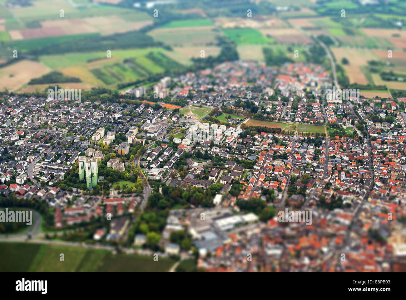 Altstadt trifft Neustadt. Blick aus dem Flugzeug. Stockfoto