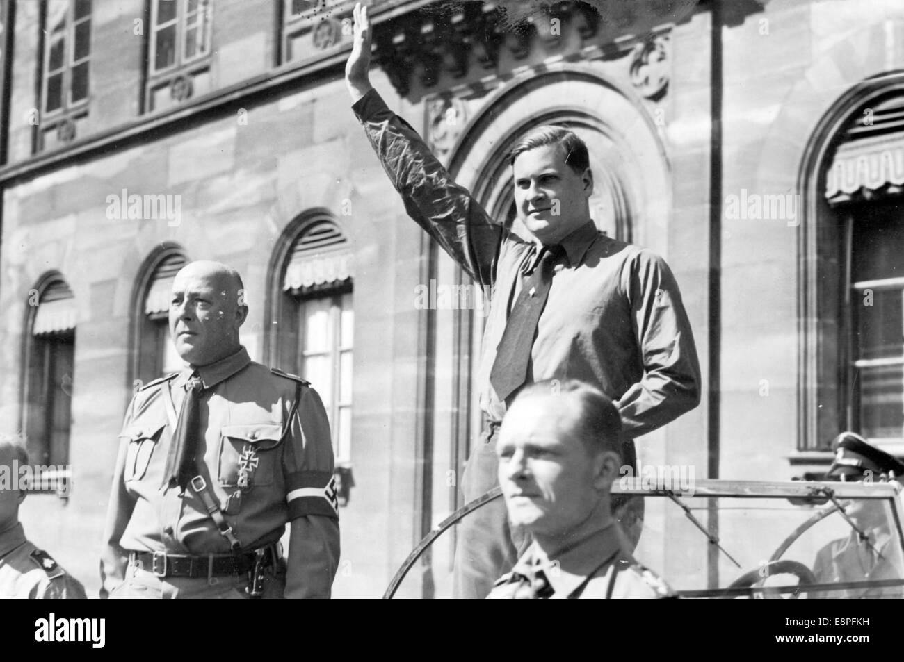 Nürnberger Rallye 1933 in Nürnberg - Leiter der Hitlerjugend (HJ) Baldur von Schirach während einer Parade der Hitlerjugend. Qualitätsmängel aufgrund der historischen Bildkopie) Fotoarchiv für Zeitgeschichtee - KEIN KABELDIENST - Stockfoto