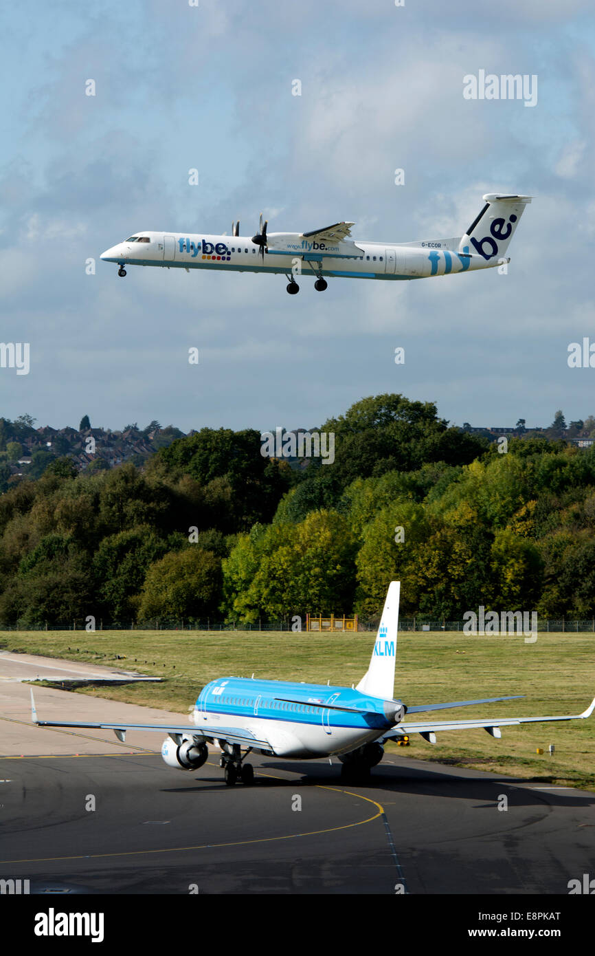 Flugzeuge am Flughafen Birmingham, UK Stockfoto