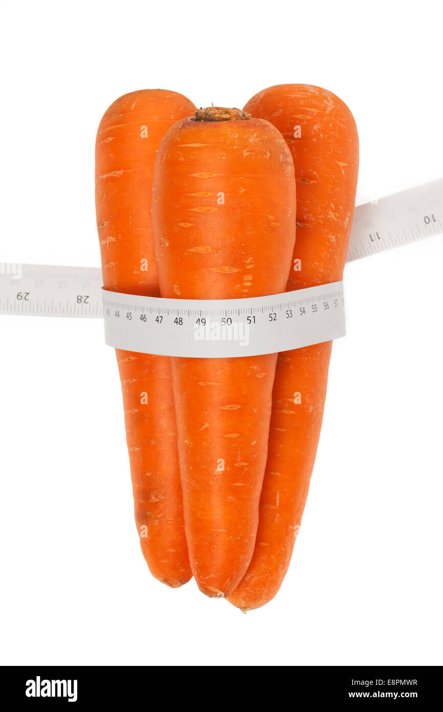 Karotte mit Diät-Konzept isoliert auf weißem Hintergrund Stockfoto