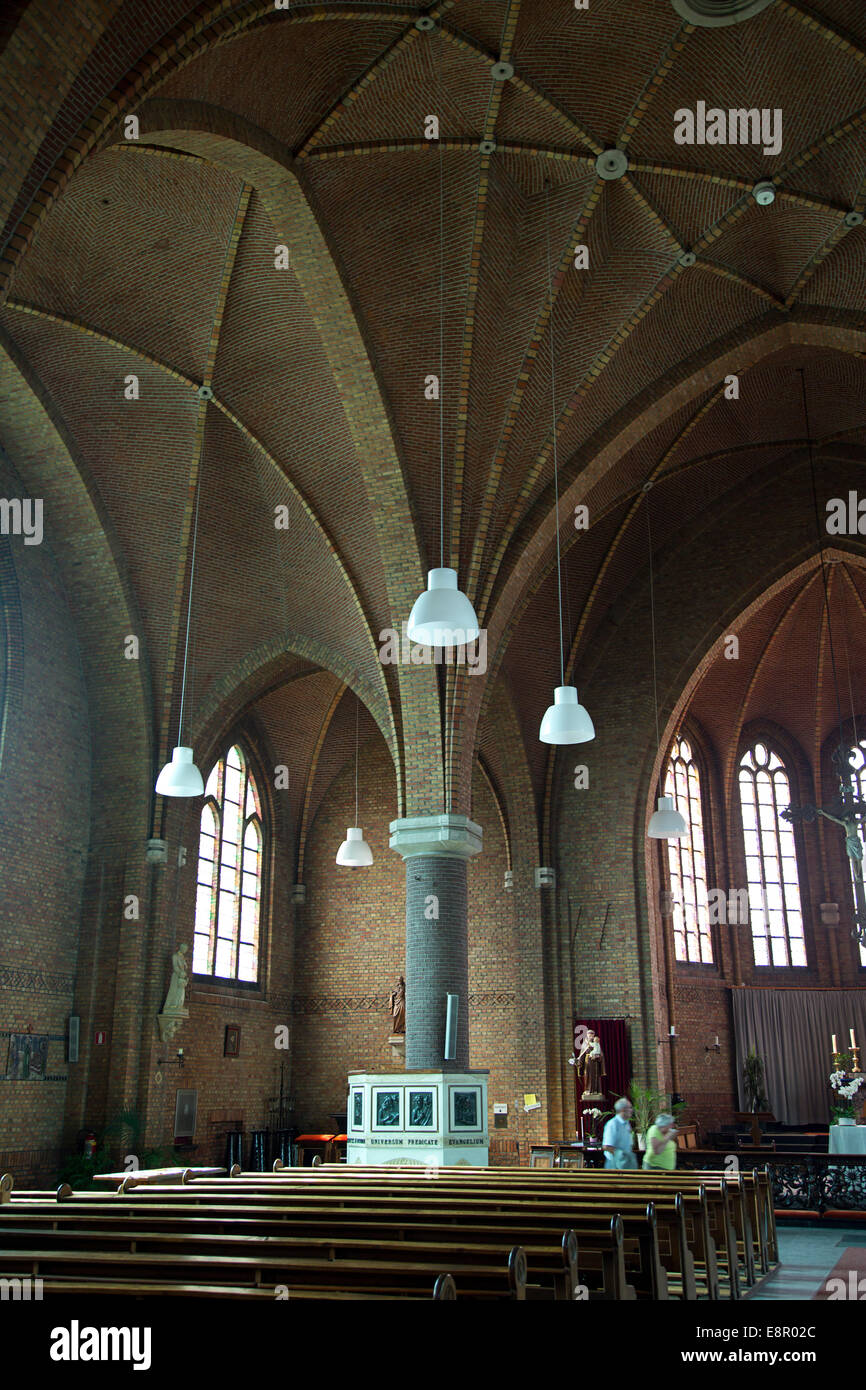 Innenraum der St. Joannes de Doper (St. Johannes der Täufer) Kirche, Sluis, Zeeland, Niederlande Stockfoto