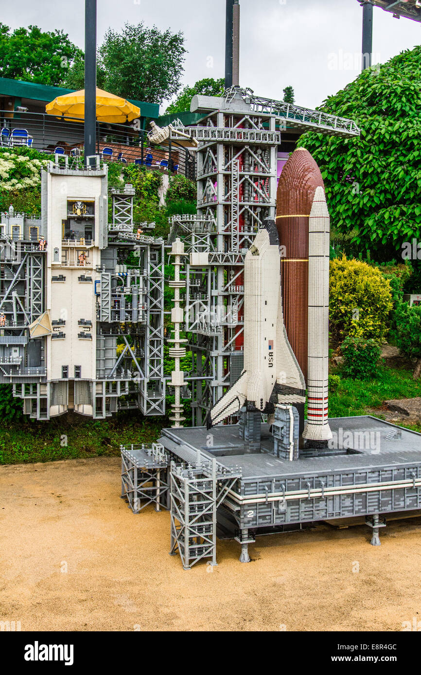 Modell des NASA Space Shuttle im Legoland Windsor. Stockfoto