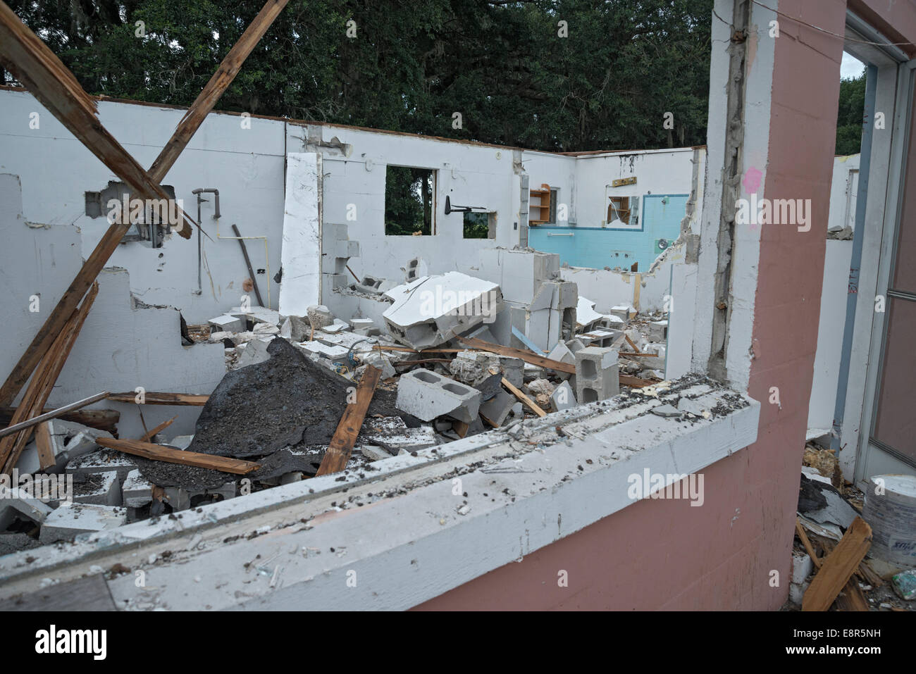 Motel-Abriss in Nordflorida. Stockfoto