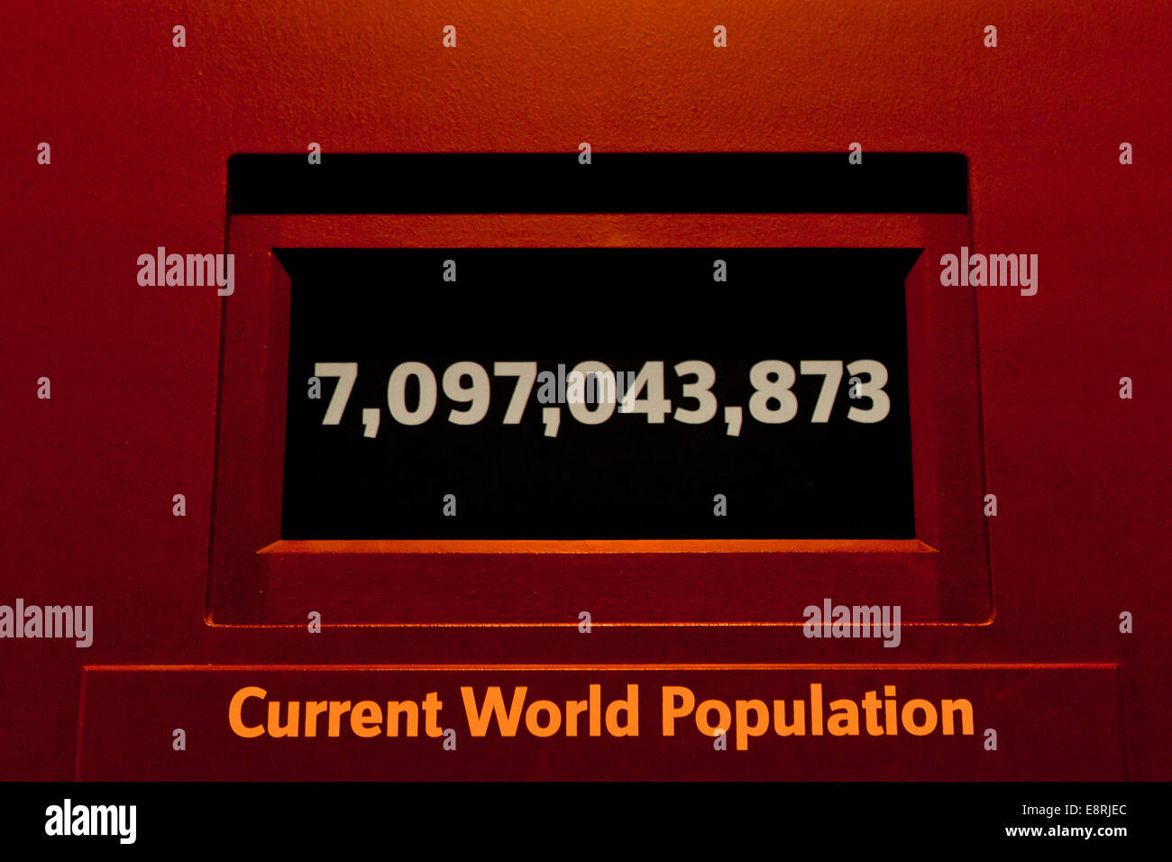 Aktuelle Welt-Bevölkerung-Rufnummernanzeige Stockfoto