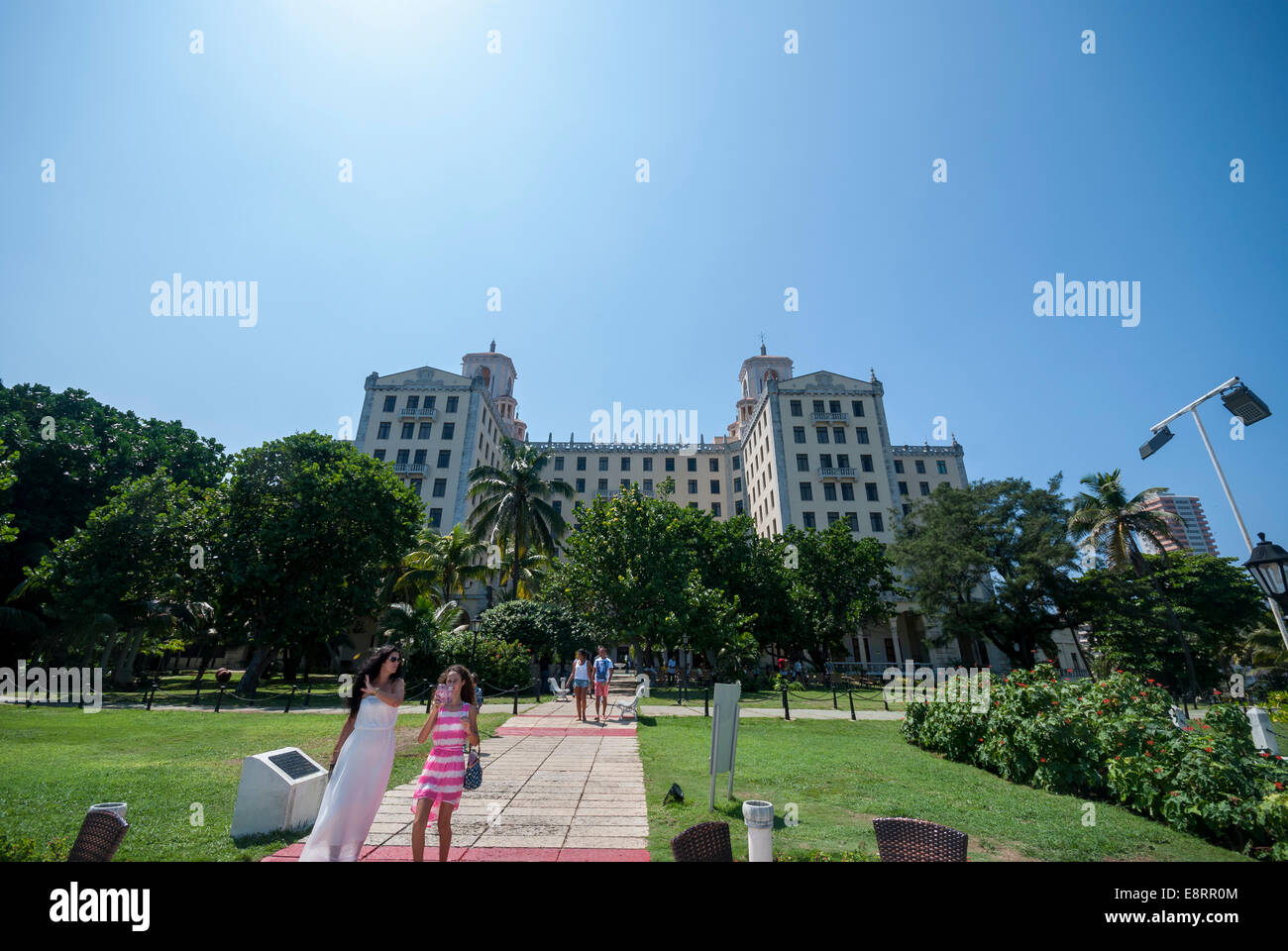 Die hinteren Gärten des Hotel Nacional de Cuba, bekannt für seine berühmten Gäste und historische Bedeutung. Stockfoto