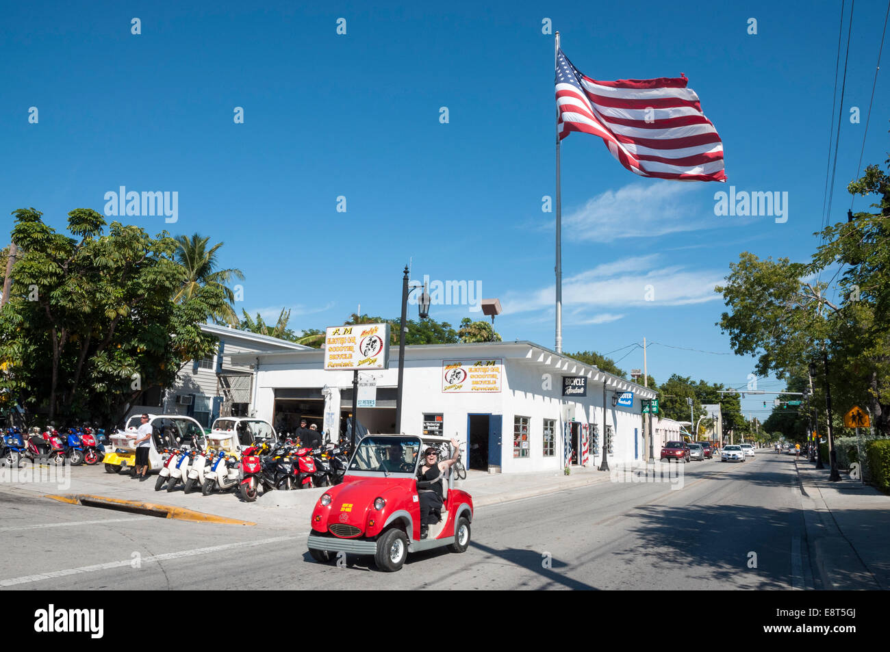 Touristen im Elektroauto in Key West, Florida Stockfoto