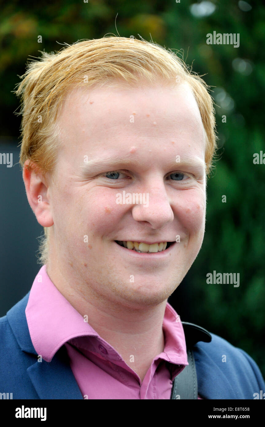 Jack Duffin, prospektive UKIP-Kandidat bei der nächsten Wahl gegen Boris Johnson in Uxbridge stehen. UKIP-Aktionstag in Roch Stockfoto