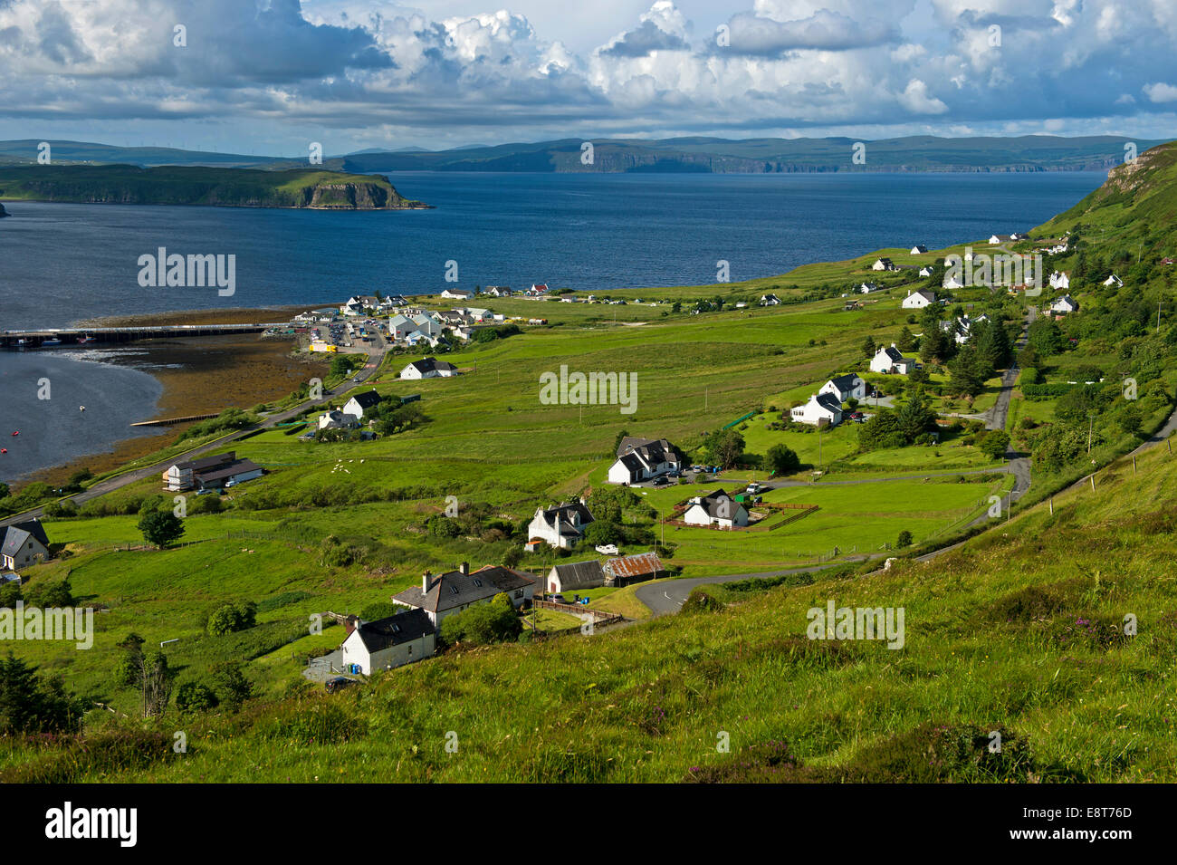 Dorf von Uig in Uig Bucht, Halbinsel Trotternish, Isle Of Skye, innere Hebriden, Schottland, Vereinigtes Königreich Stockfoto
