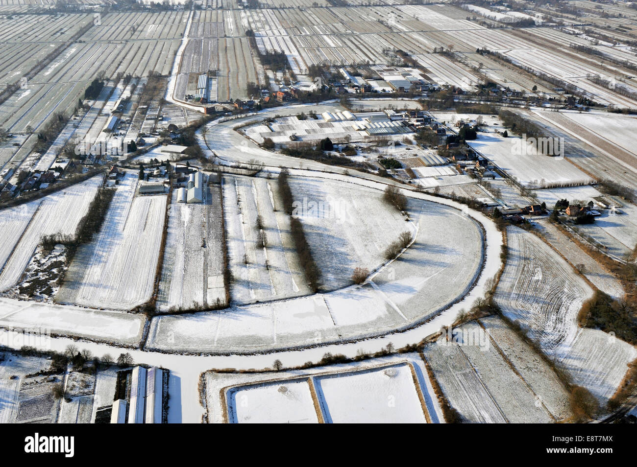 Luftaufnahme, Gose Elbe im Winter, Fluss, der durch die Kulturlandschaft des Vier-Und Marschlande, Hamburg, Deutschland Stockfoto