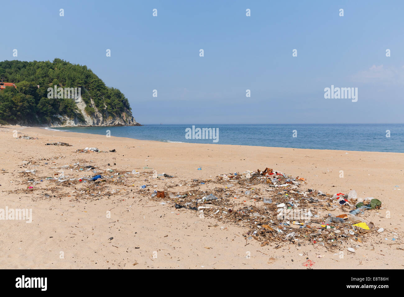 Müll, Treibgut am Strand, Kapisuyu, Bartın Provinz, Schwarzes Meer, Schwarzes Meer Region, Türkei Stockfoto