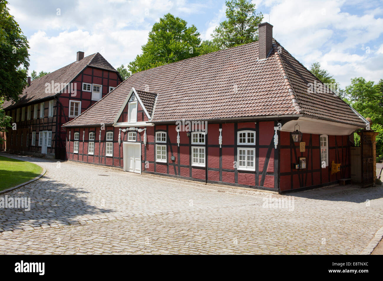 Schlossgarten, Schloss Rheda, Gesindehaus, Teil der ehemaligen Bediensteten Viertel, Rheda-Wiedenbrück, Deutschland, Europa Stockfoto