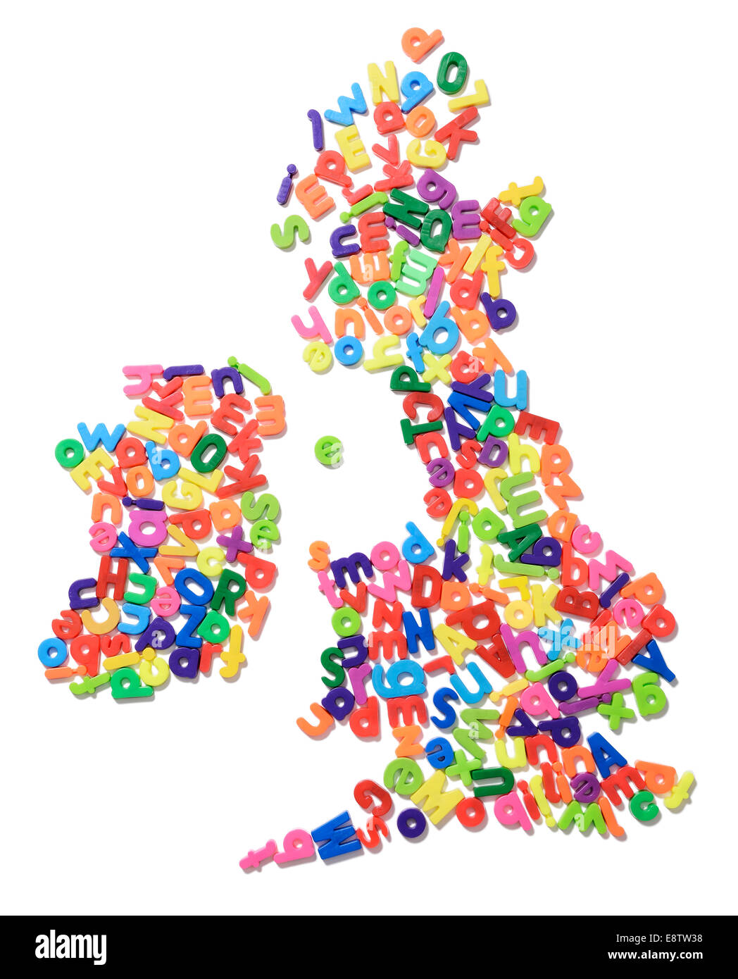 Karte des Vereinigten Königreichs aus magnetischen Buchstaben Kühlschrank gemacht Stockfoto
