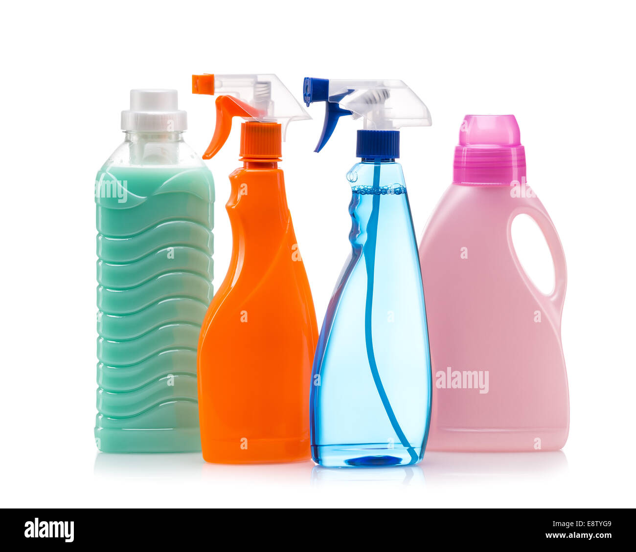 Reinigung Produkt Kunststoff-Behälter für Haus sauber auf weißem Hintergrund Stockfoto