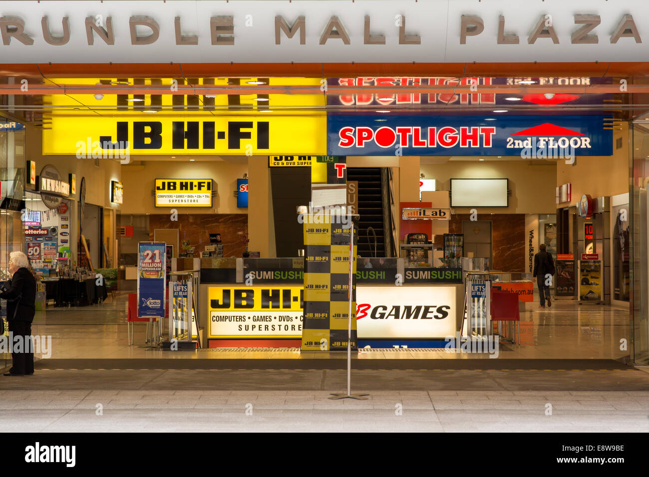 JB Hi-Fi-Elektronik Ladenfront und Beschilderung Stockfoto