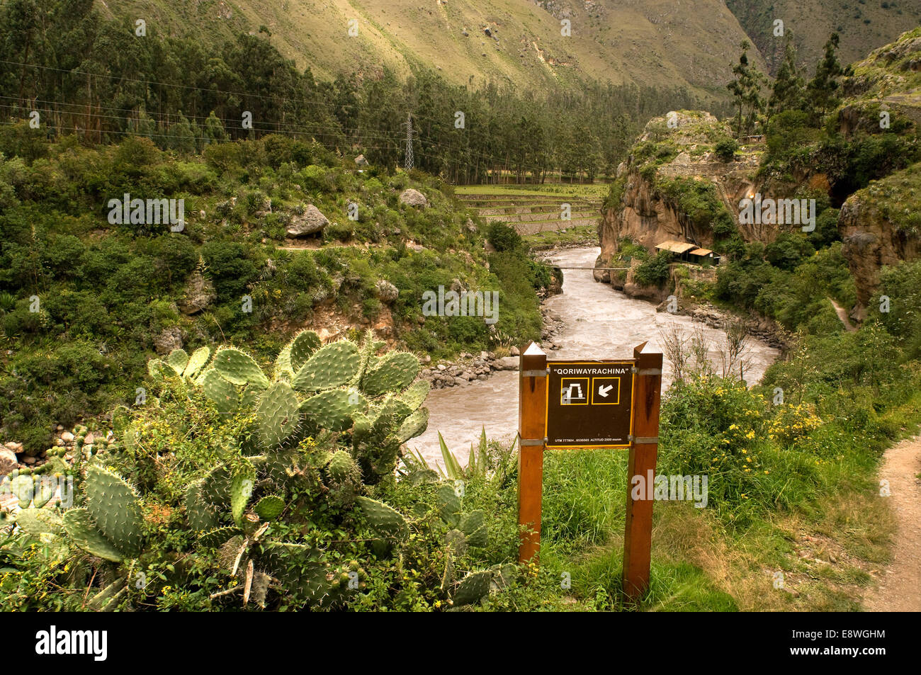 Inka-Trail. Peru Luxuszug von Cuzco nach Machu Picchu. Orient Express. Belmond. Da die Route der Zug vorbei ist Stockfoto