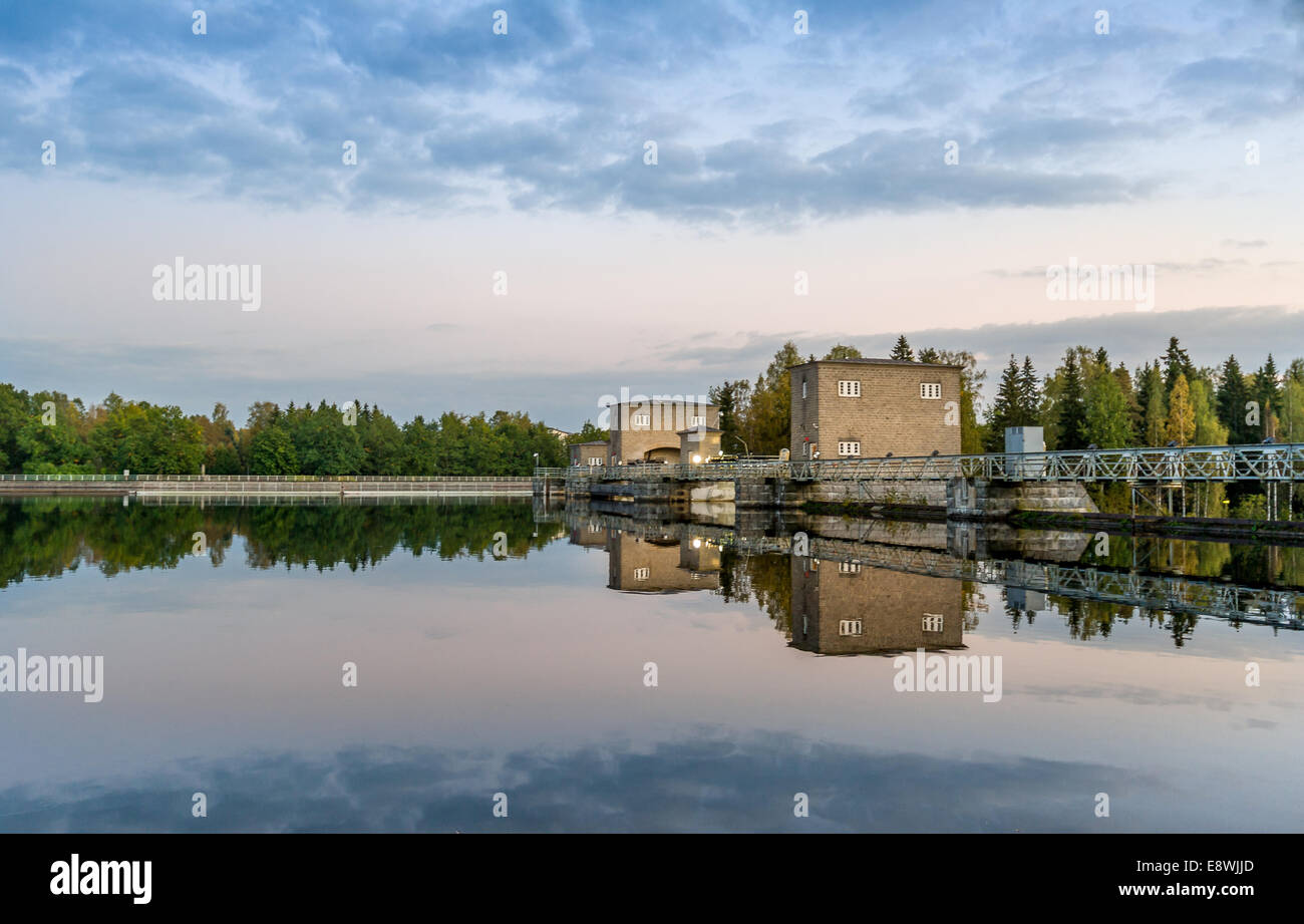 Imatra dam bei Sonnenuntergang Stockfoto