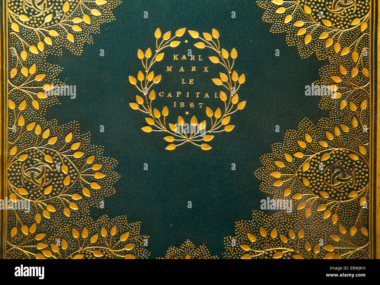 National Portrait Gallery, London UK. 15. Oktober 2014. Drücken Sie View - Anarchie & Schönheit: William Morris und sein Vermächtnis, 1860-1960. Eine Ausstellung, die das Leben und die Ideen der großen viktorianischen Künstler, Schriftsteller und visionäre Denker (bis 11. Januar 2015) zu erkunden. Kuratiert von Fiona MacCarthy, konzentriert sich auf Morris weitreichende Politik, dachte und Design. Es zeigt die Arbeit der Arts And Crafts Praktiker inspiriert von Morris durch das Festival of Britain und ab Nachkriegs-Designern wie Terence Conran. Bildnachweis: Malcolm Park Leitartikel/Alamy Live-Nachrichten Stockfoto