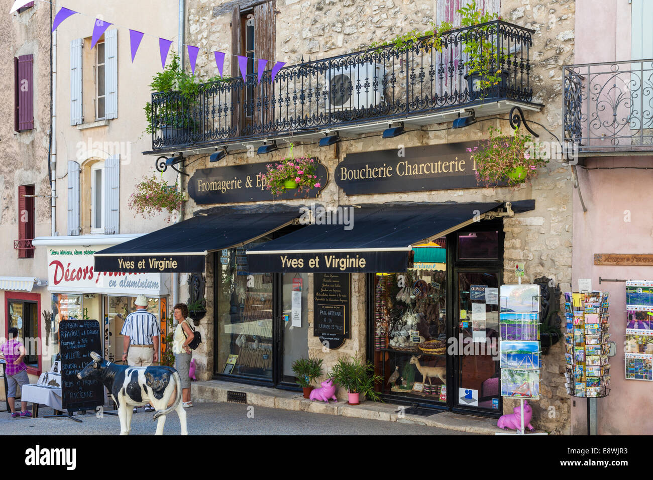Metzger - Boucherie und Wurstwaren Shop in Sault, Vaucluse, Provence, Frankreich. Stockfoto