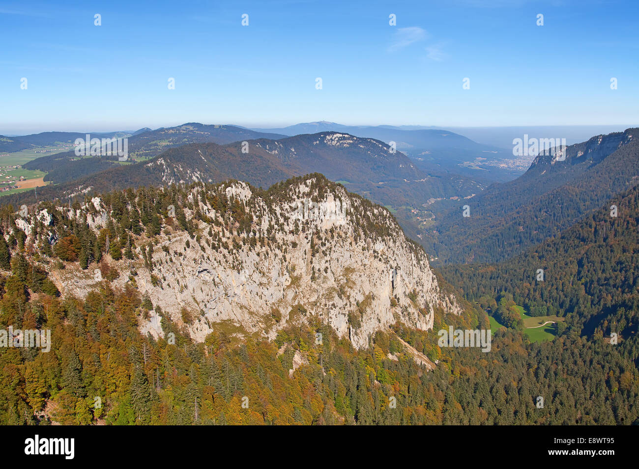 Felsigen Jura-Gebirge. Schweiz, September 2014. Stockfoto