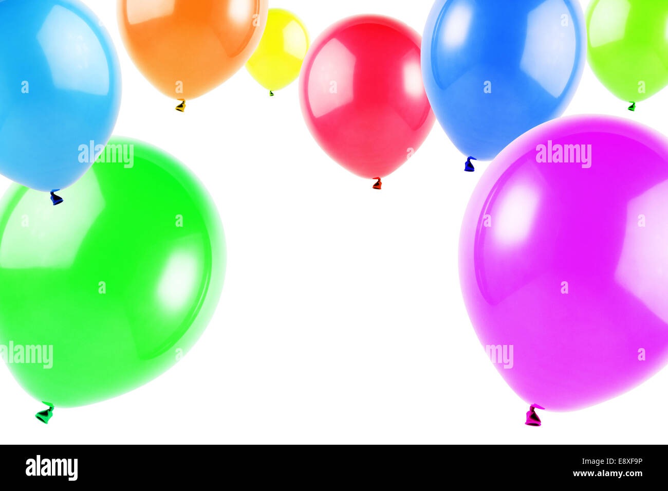 bunte fliegende Luftballons isoliert auf weiße, horizontale Bild Stockfoto