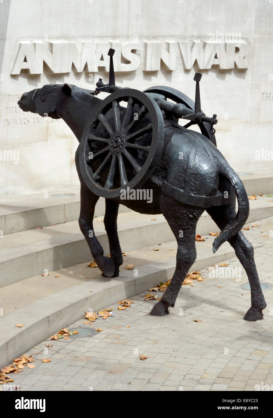 London, England, Vereinigtes Königreich. Tiere im War Memorial Park Lane (David Backhouse, 2004, vorgestellt von dem Prinzen Royal) Stockfoto