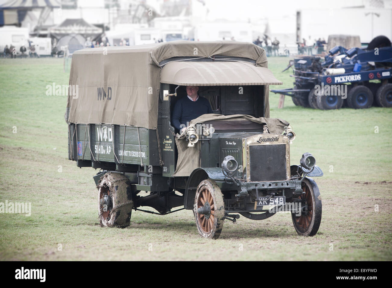 Eine 1914 WW1 Lokomobile Krieg Abteilung (WD) LKW mit Holzrädern und Leinwand Tilt. Stockfoto