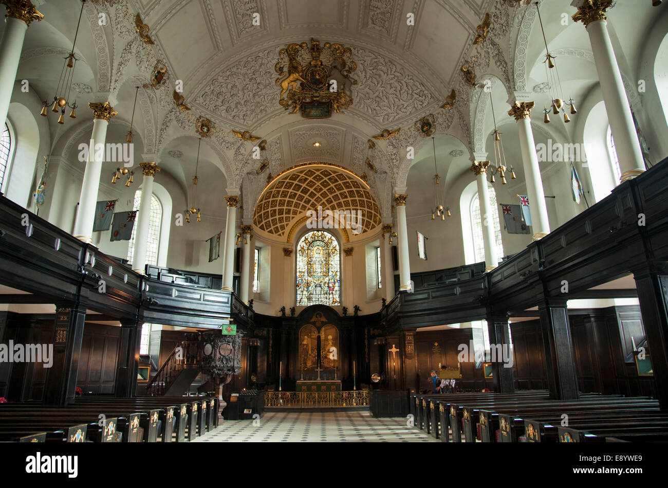 St Clement Danes Kirche auf dem Strand in London UK Stockfoto