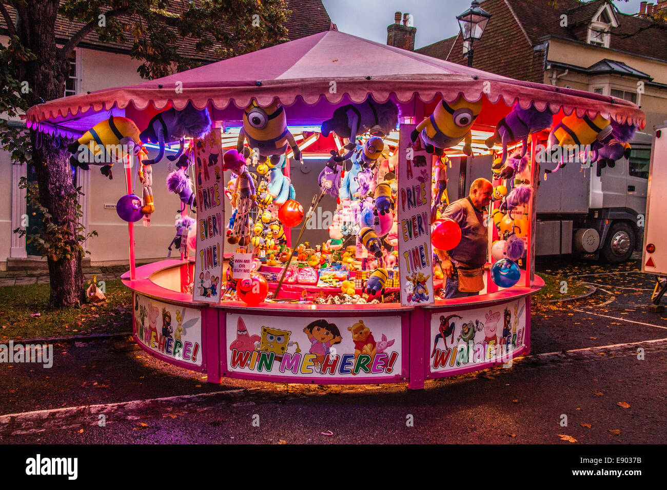 Traditionelle Oktober Michaeli fair auf der Broad Street in der Marktstadt von Alresford Hampshire, Vereinigtes Königreich. Stockfoto