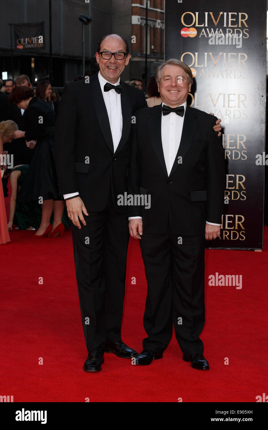 Olivier Awards 2014 mit MasterCard statt am Royal Opera House, Covent Garden - Ankünfte mit: Eric Morecambe und Ernie Wise wo: London, Vereinigtes Königreich bei: 13. April 2014 Stockfoto