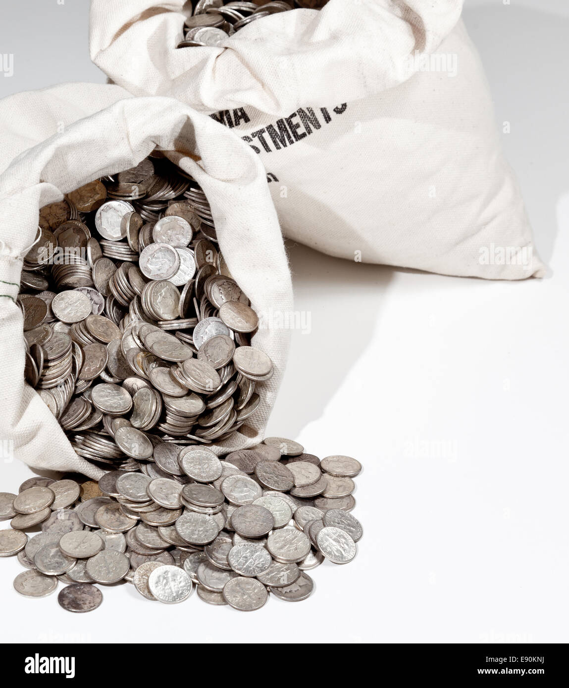 Bag of coins Fotos und Bildmaterial in hoher Auflosung Alamy