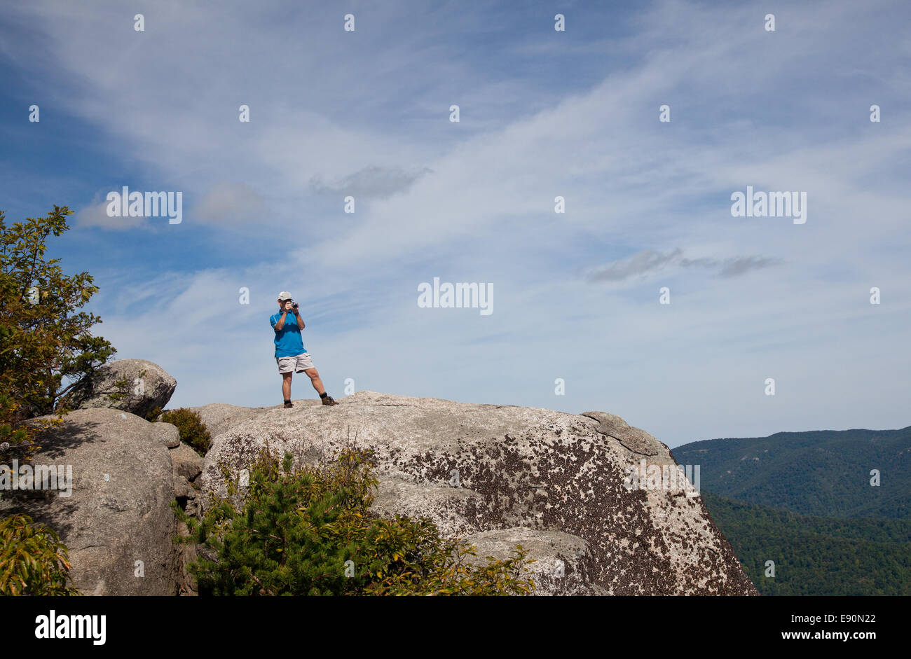 Wanderer mit Blick auf Shenandoah-Tal Stockfoto