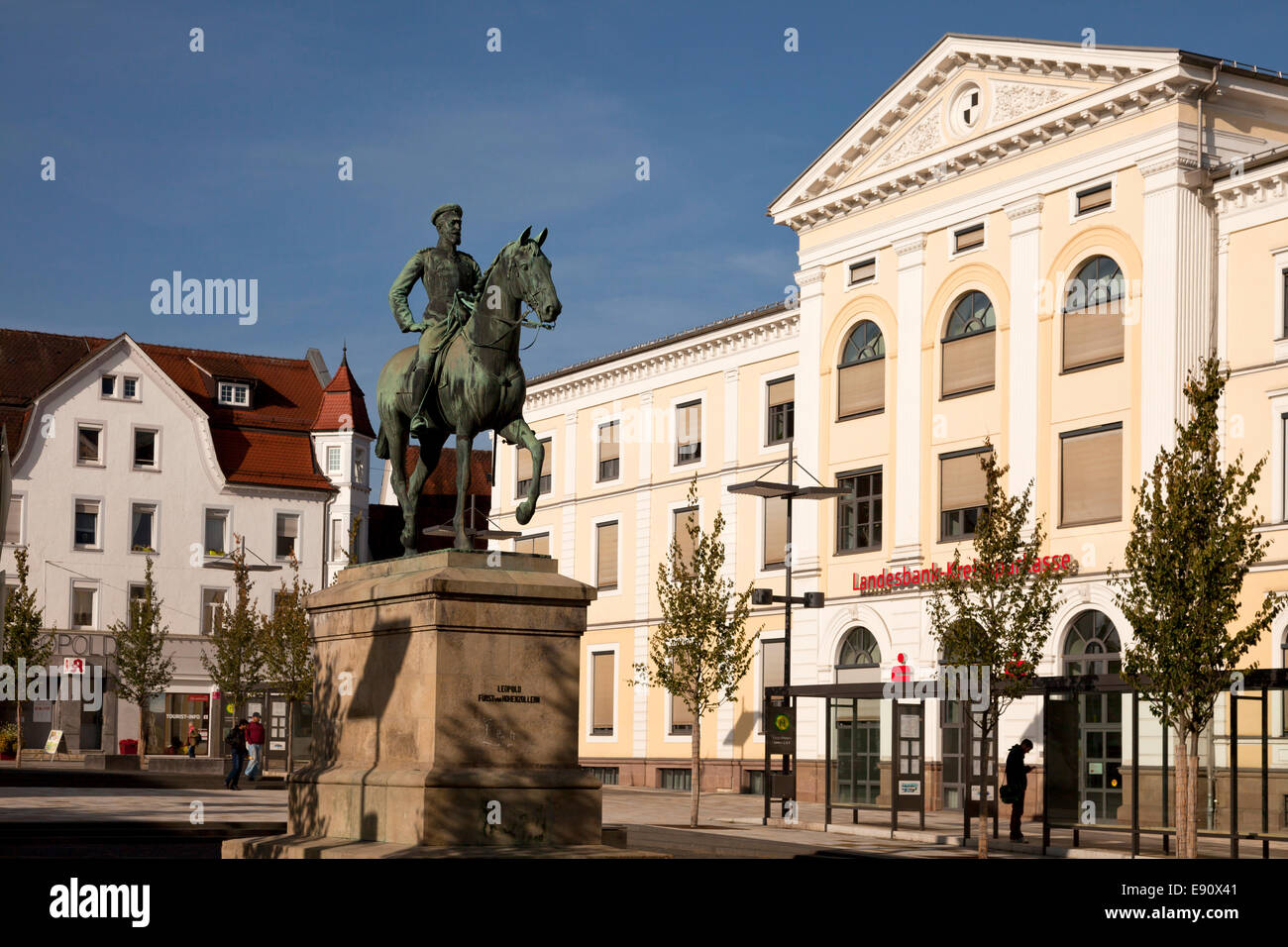 Reiterstandbild von Leopold von Hohenzollern auf Leopold Platz in Sigmaringen, Baden-Württemberg, Deutschland Stockfoto