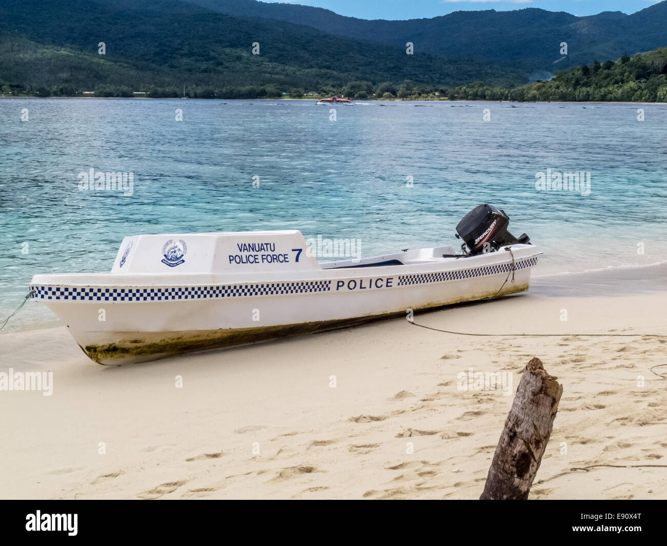 Vanuatu Polizei Boot am Strand von Mystery Island, Vanuatu Stockfoto