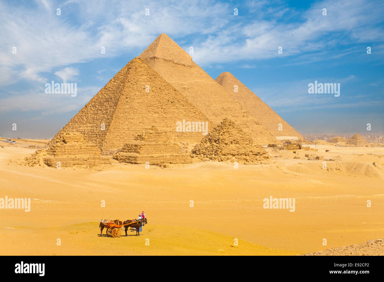 Alle Giza Pyramiden Donkey Cart Familie Stockfoto
