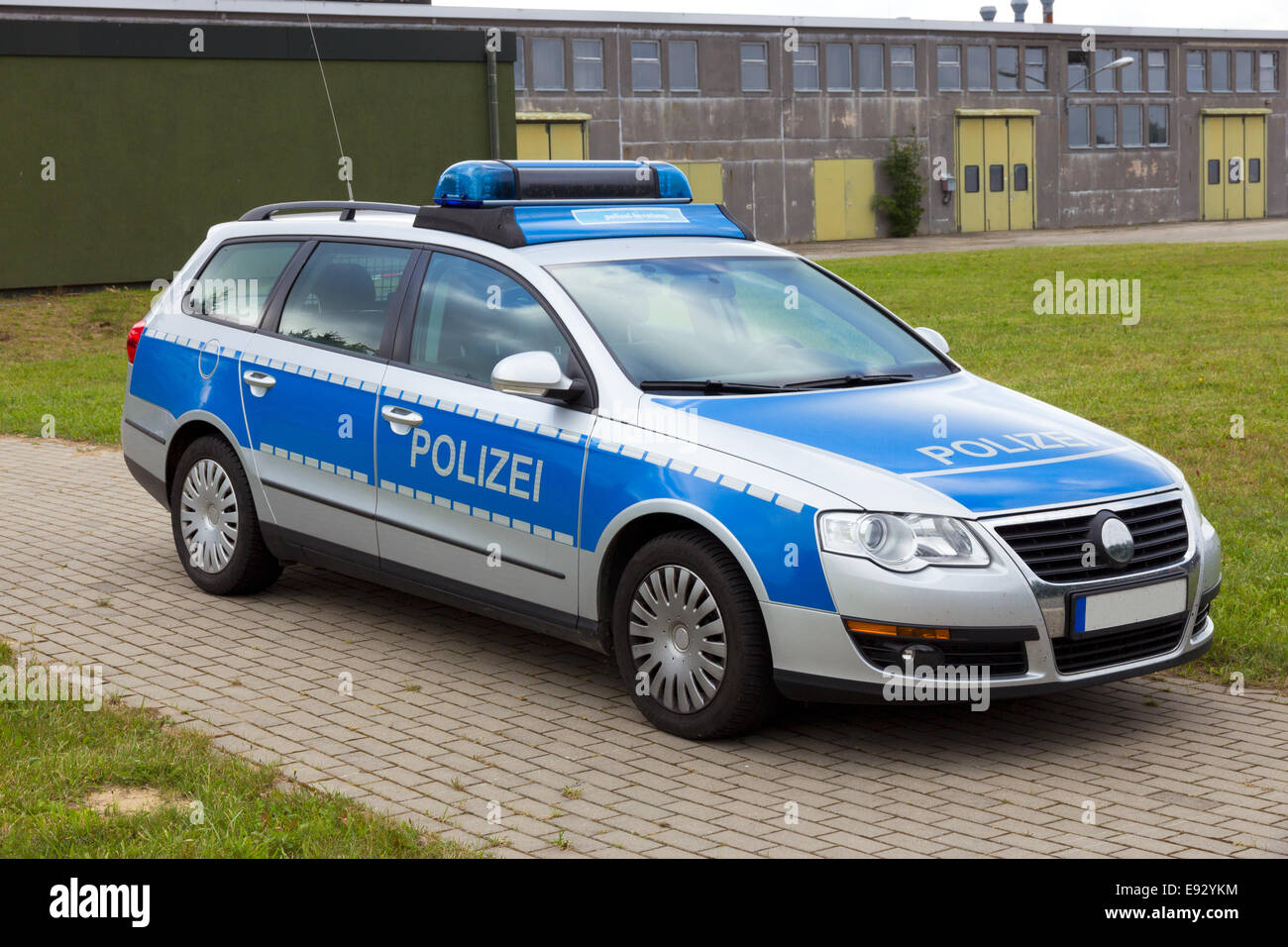 Streifenwagen der deutschen Polizei Stockfoto