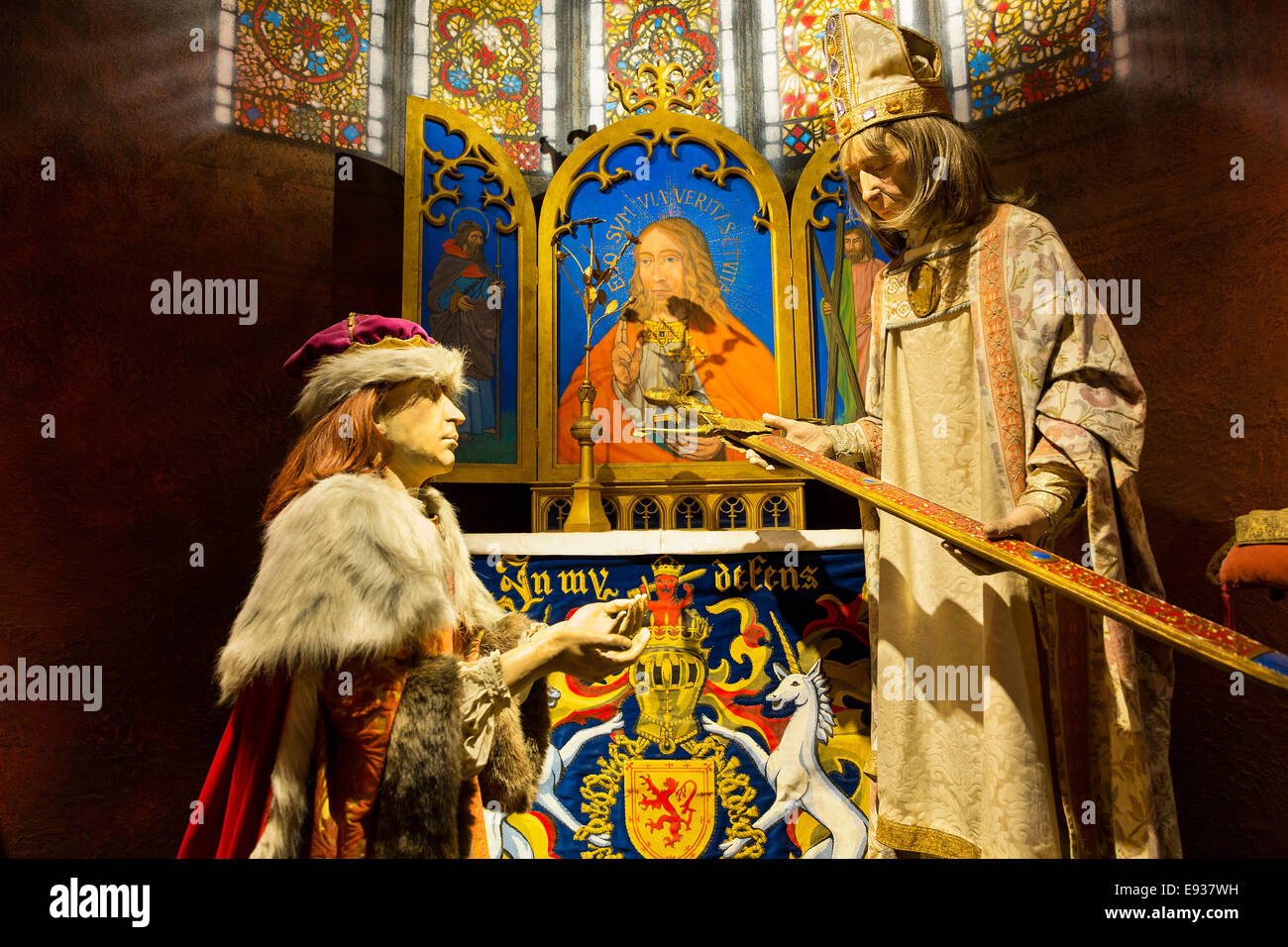 Edinburgh Castle, Royal Palace, König James IV erhält Schwert des Staates Stockfoto
