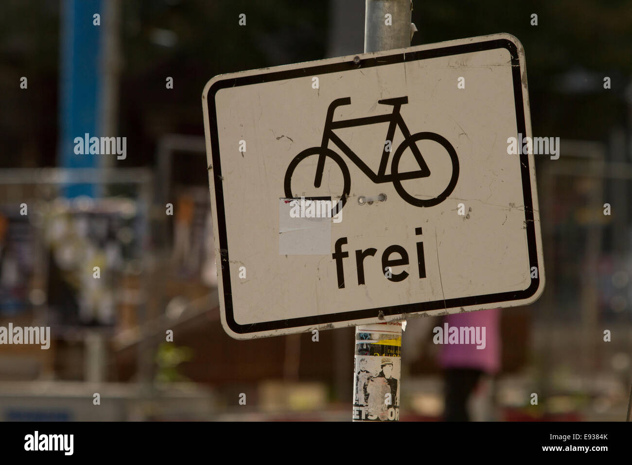 Fahrrad Fahrrad Zeichen deutschen krumm urban frei Stockfoto
